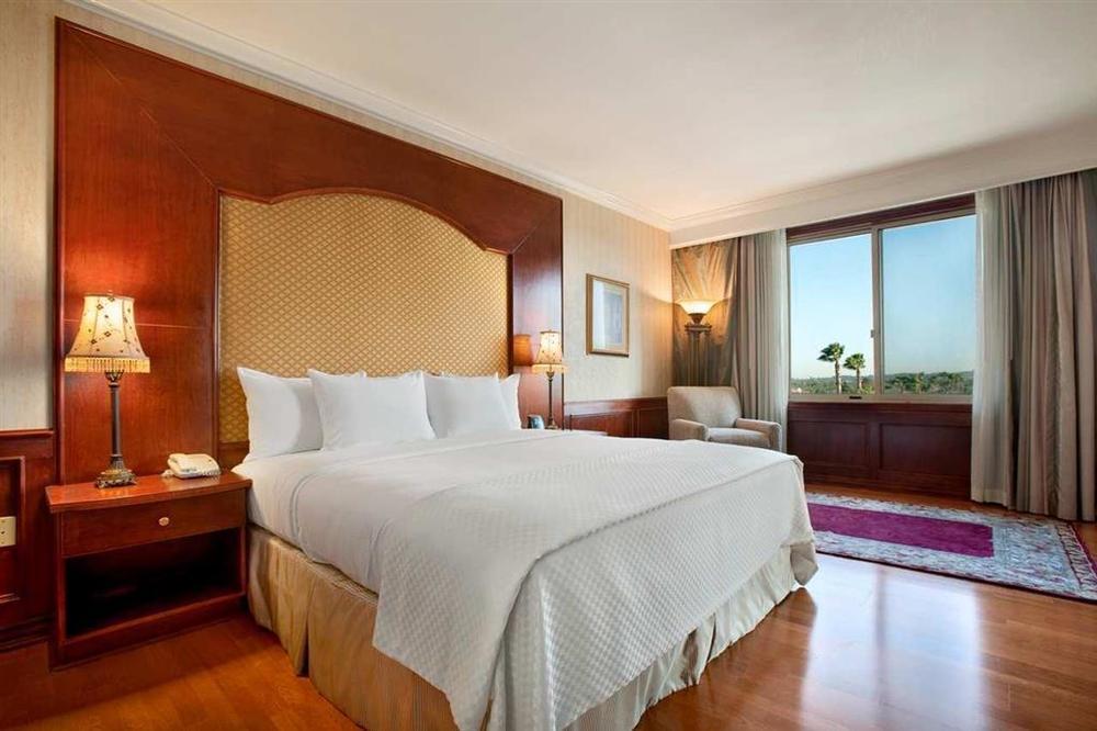 Hilton Los Angeles/San Gabriel Bilik gambar